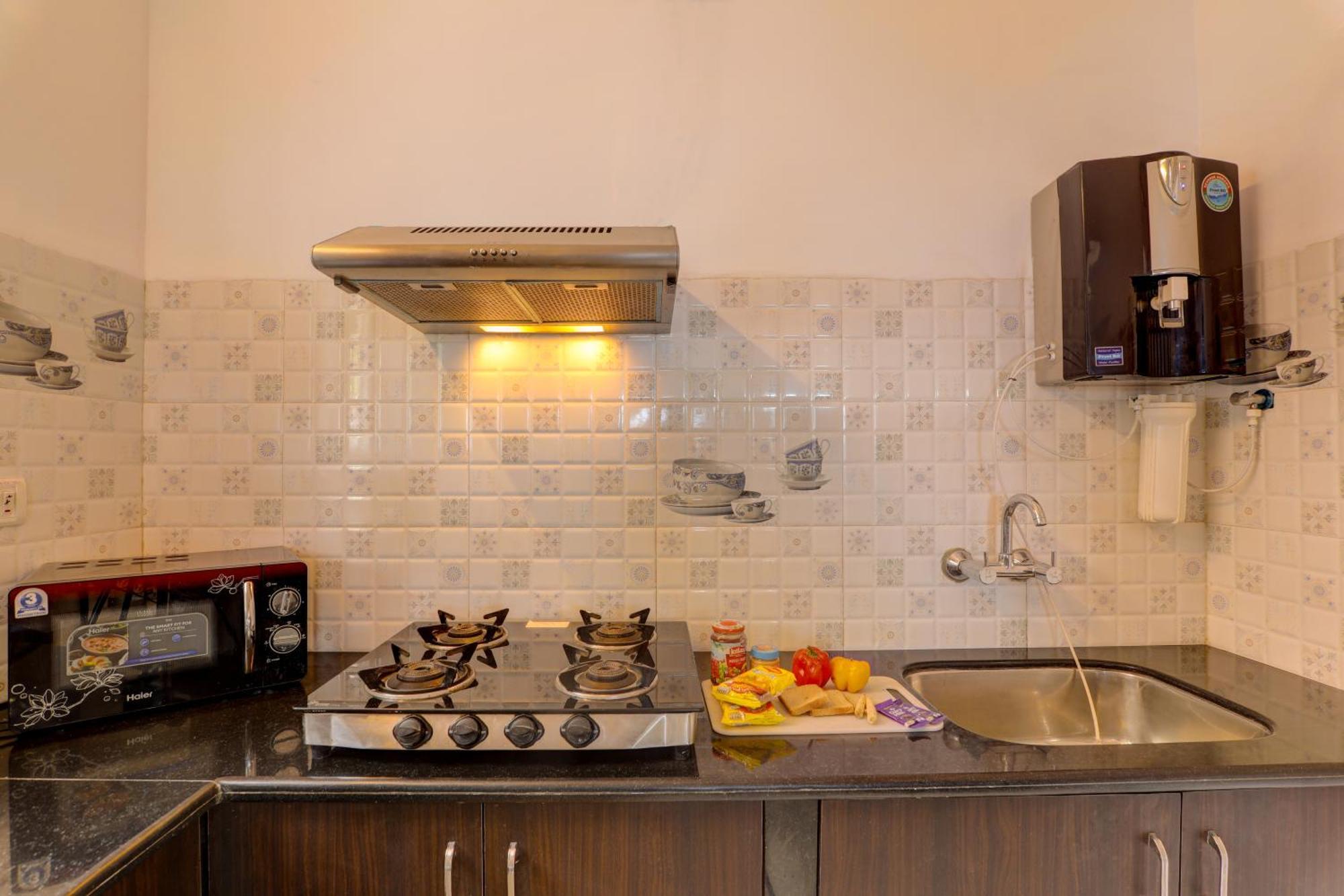 Jaqk Holidays - 9Bhk Villa For Big Groups, Private Pool-Wifi-Cartaker-Parking, North Goa Baga Dış mekan fotoğraf
